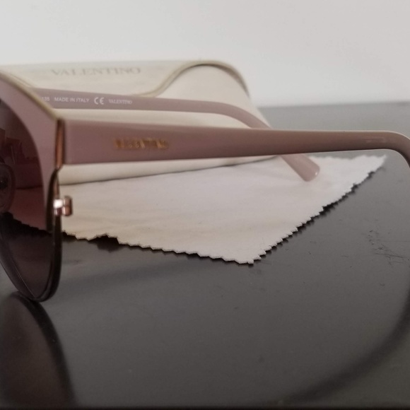 sunglasses - Picture 3 of 5